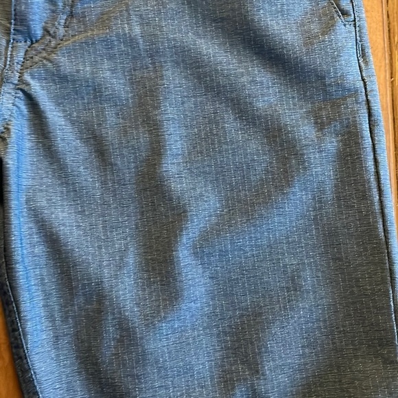 VOLCOM Surf &Turf 2 Way Stretch Shorts Size 28 - Picture 5 of 10